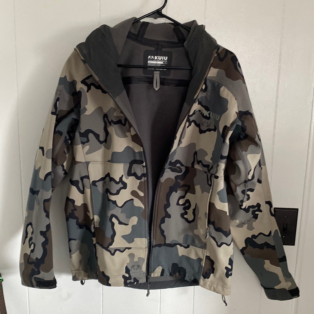 Kuiu axis mens camo jacket size medium